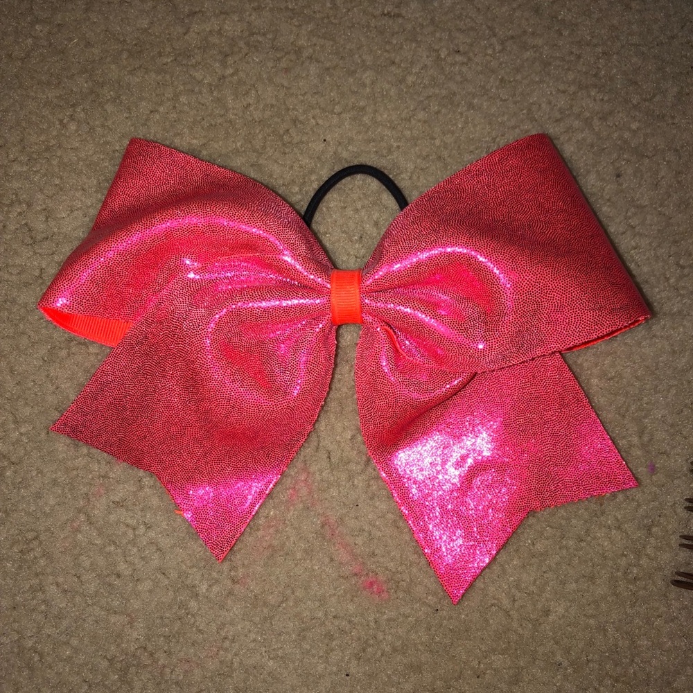 Cheer bow